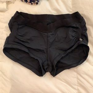 Lululemon running short